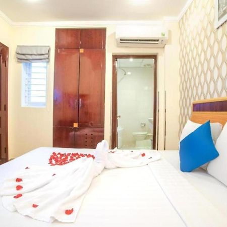 Ruby Saigon Hotel - Le Thanh Ton Хошимин Екстериор снимка