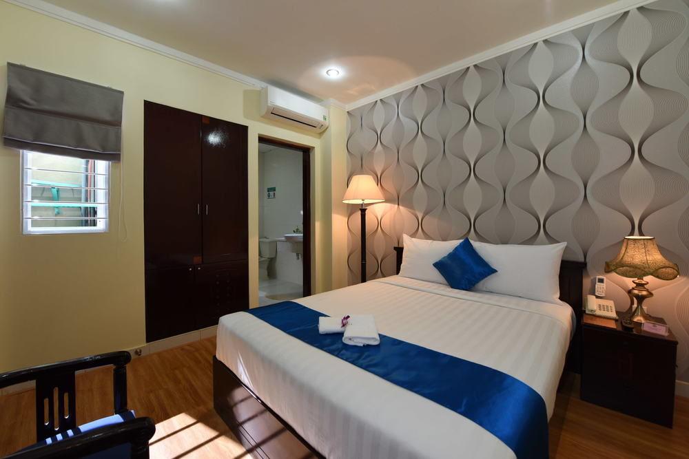 Ruby Saigon Hotel - Le Thanh Ton Хошимин Екстериор снимка