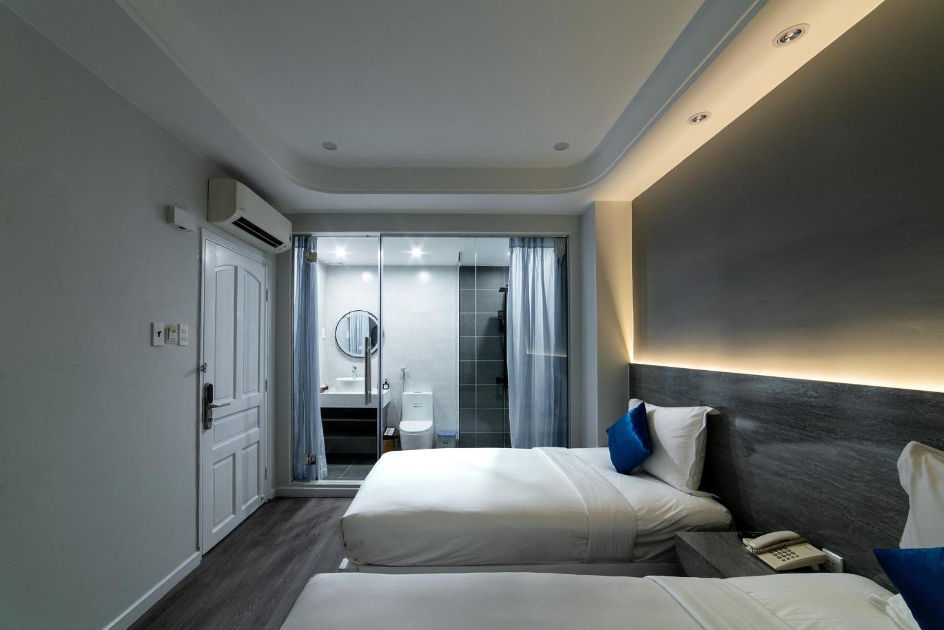 Ruby Saigon Hotel - Le Thanh Ton Хошимин Екстериор снимка