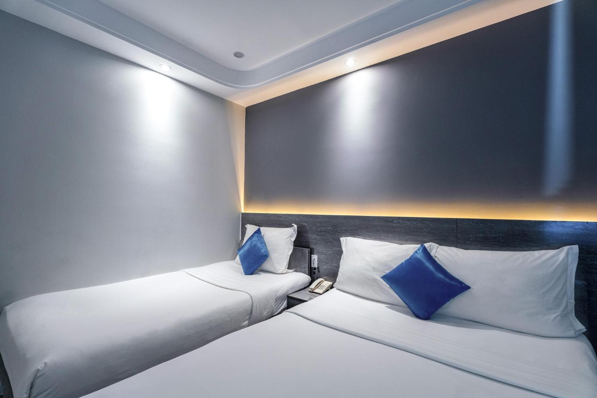 Ruby Saigon Hotel - Le Thanh Ton Хошимин Екстериор снимка